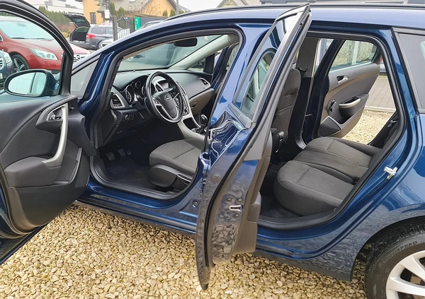 Opel Astra cena 19900 przebieg: 212000, rok produkcji 2011 z Płock małe 497